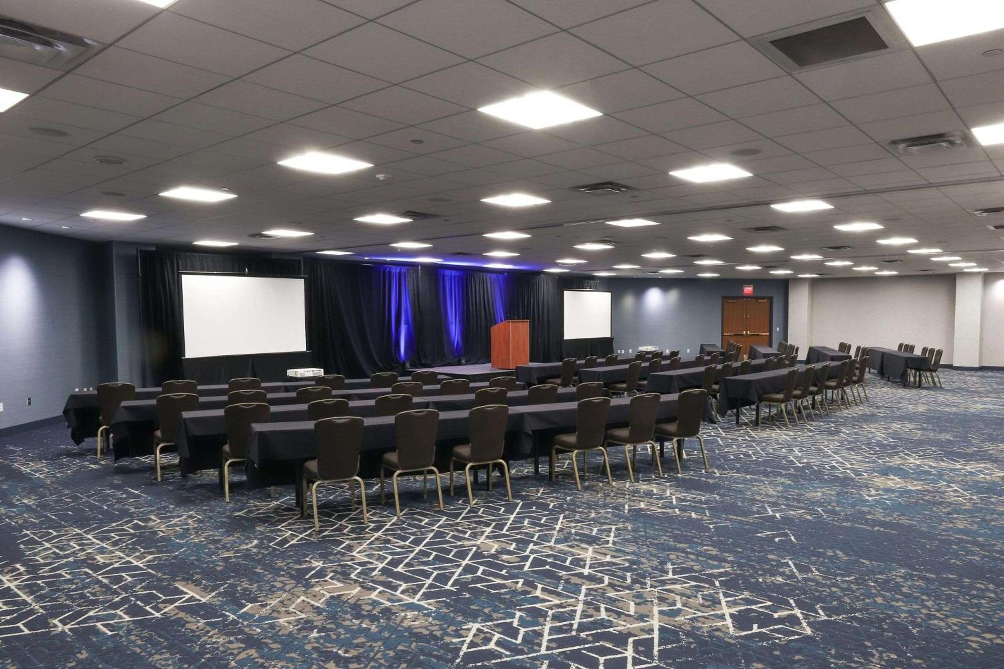 Radisson Plaza Hotel And Suites Kalamazoo Dış mekan fotoğraf