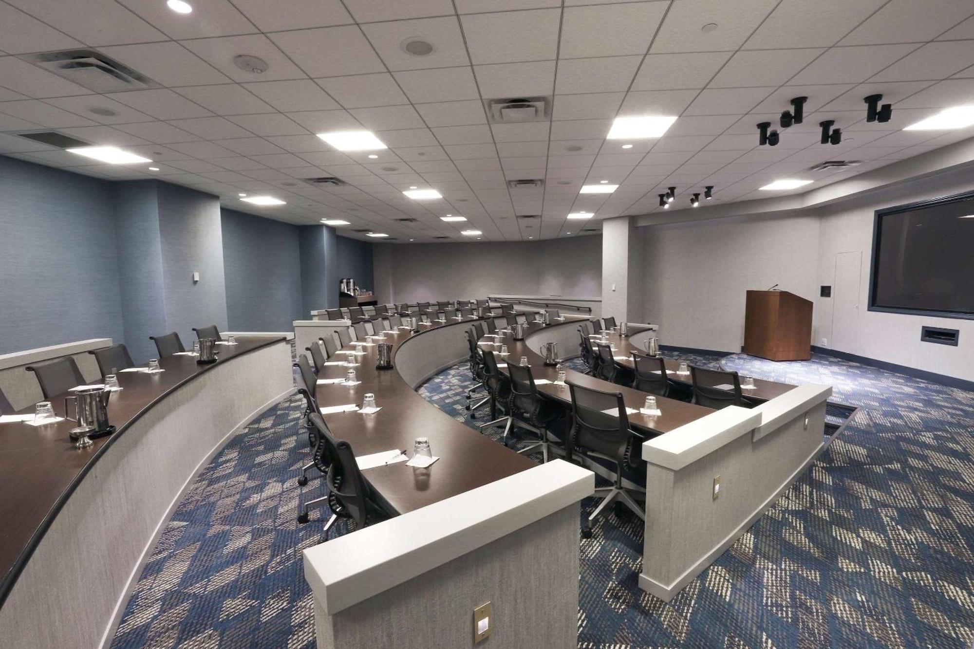 Radisson Plaza Hotel And Suites Kalamazoo Dış mekan fotoğraf