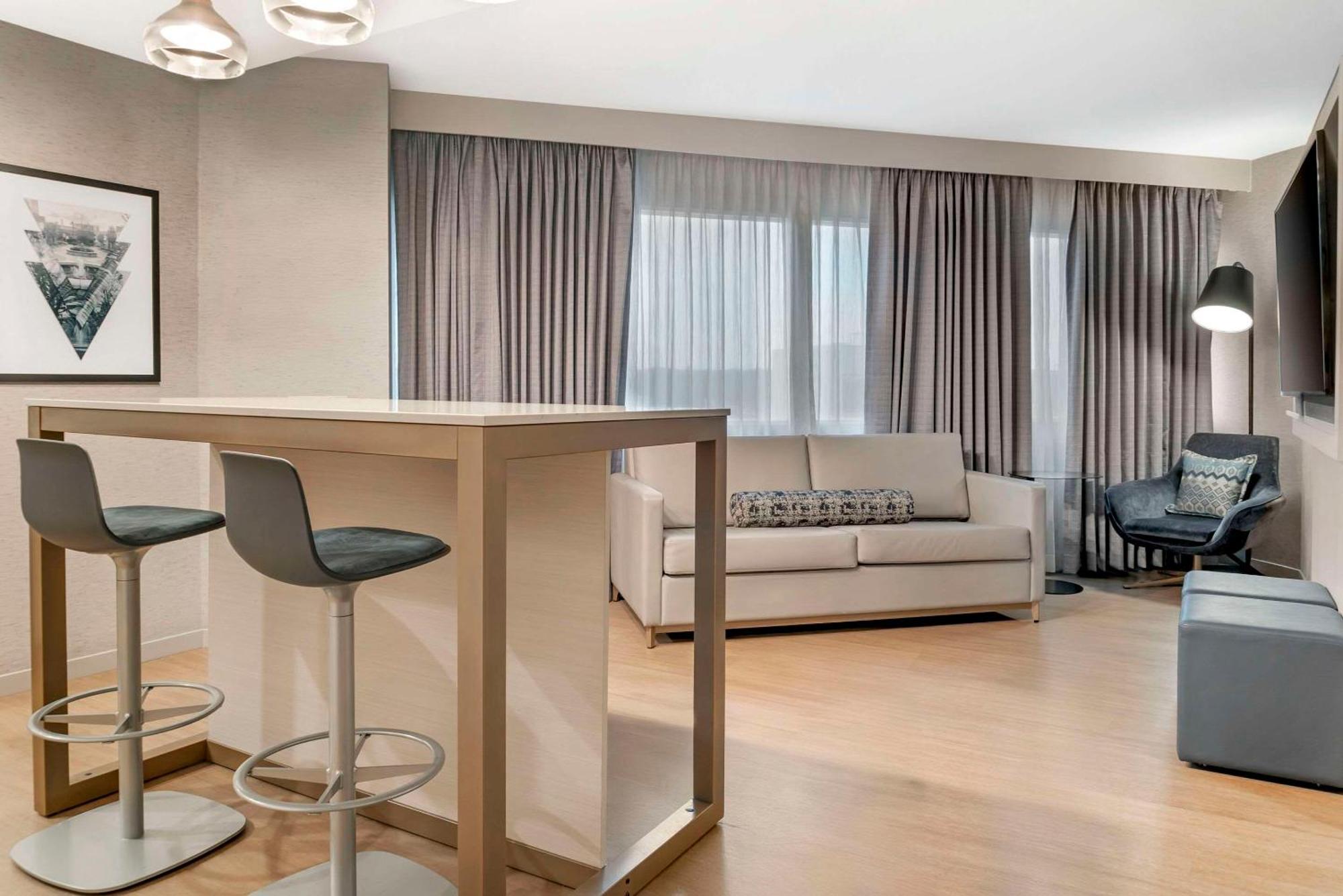 Radisson Plaza Hotel And Suites Kalamazoo Dış mekan fotoğraf