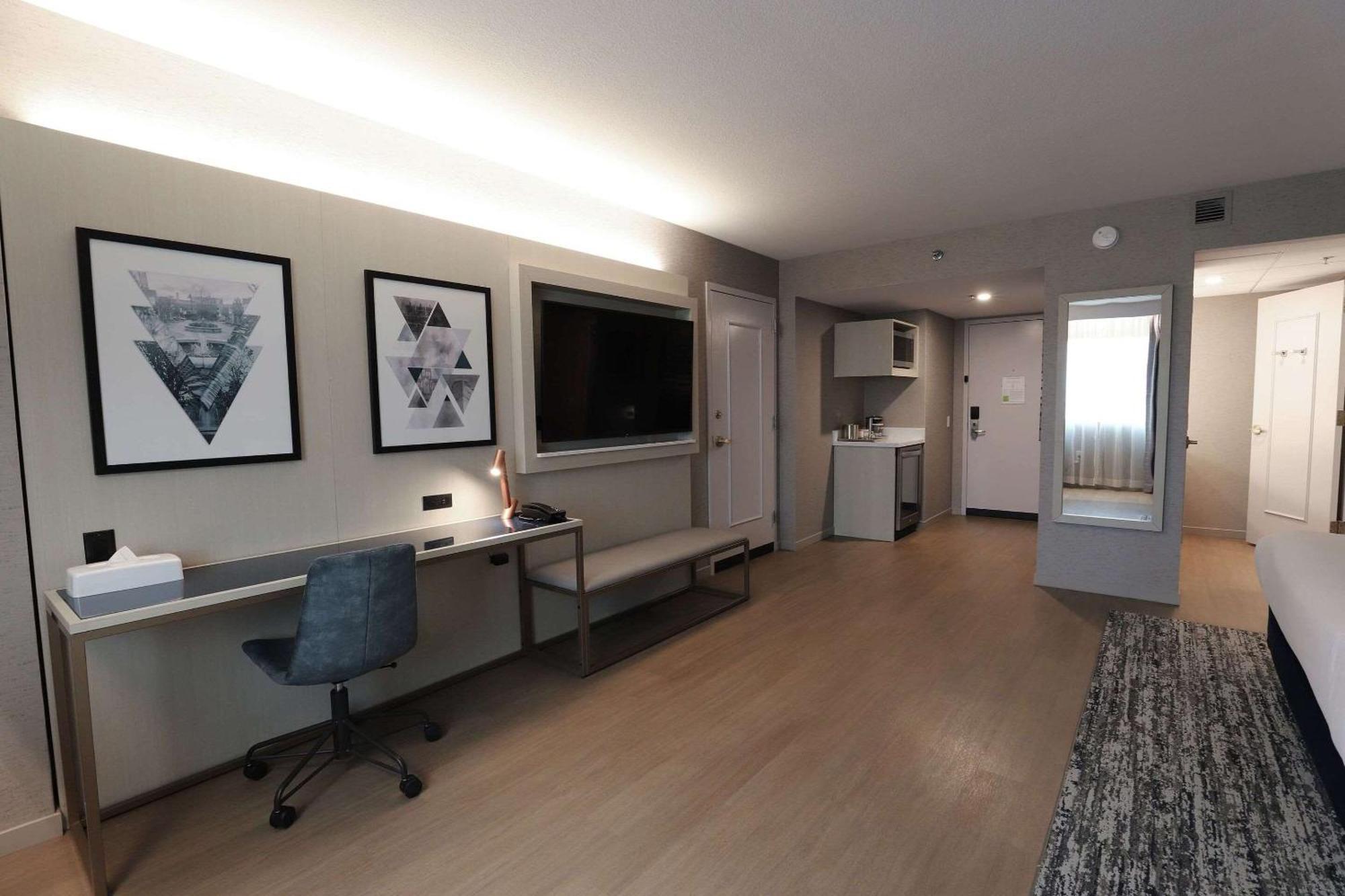 Radisson Plaza Hotel And Suites Kalamazoo Dış mekan fotoğraf