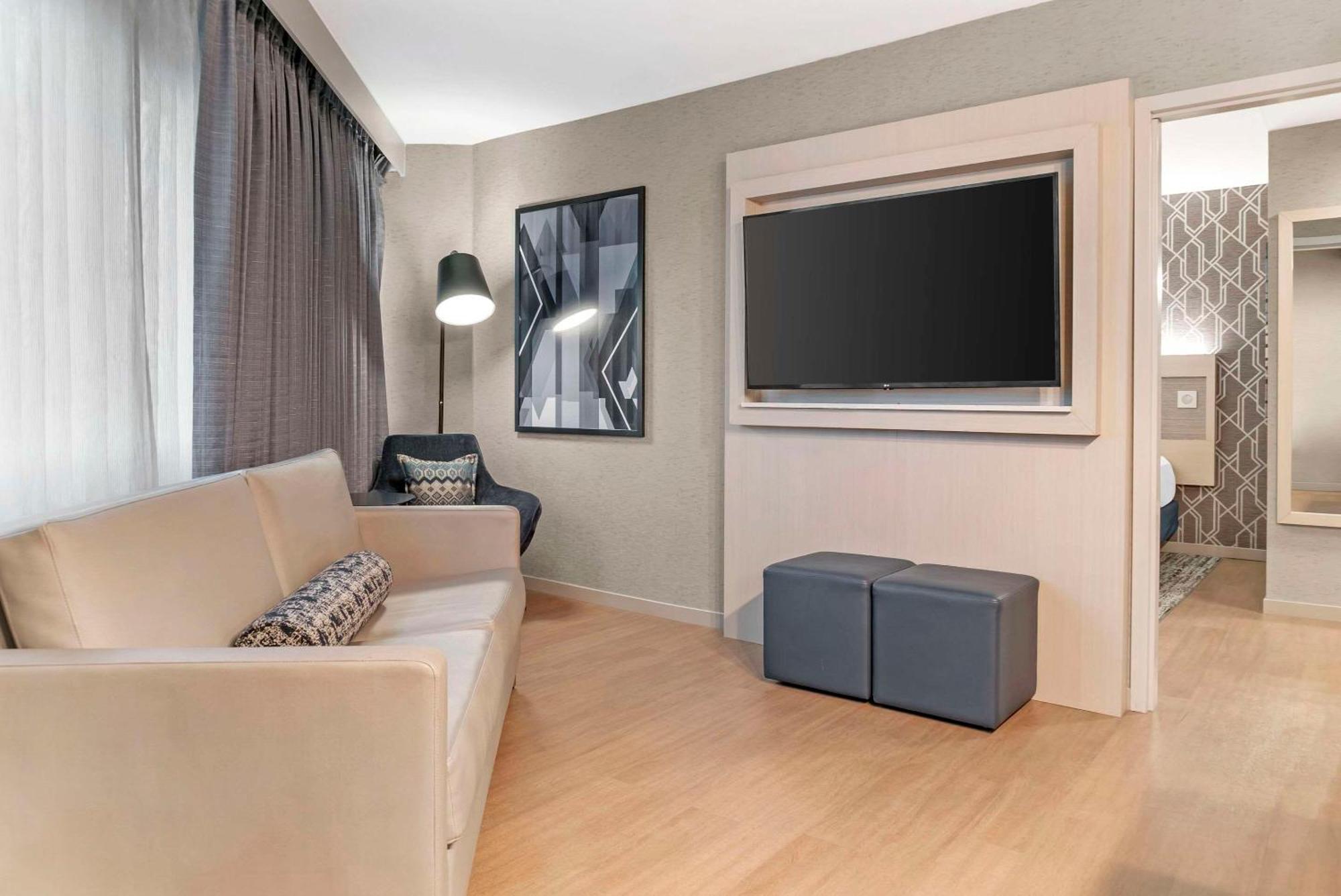 Radisson Plaza Hotel And Suites Kalamazoo Dış mekan fotoğraf