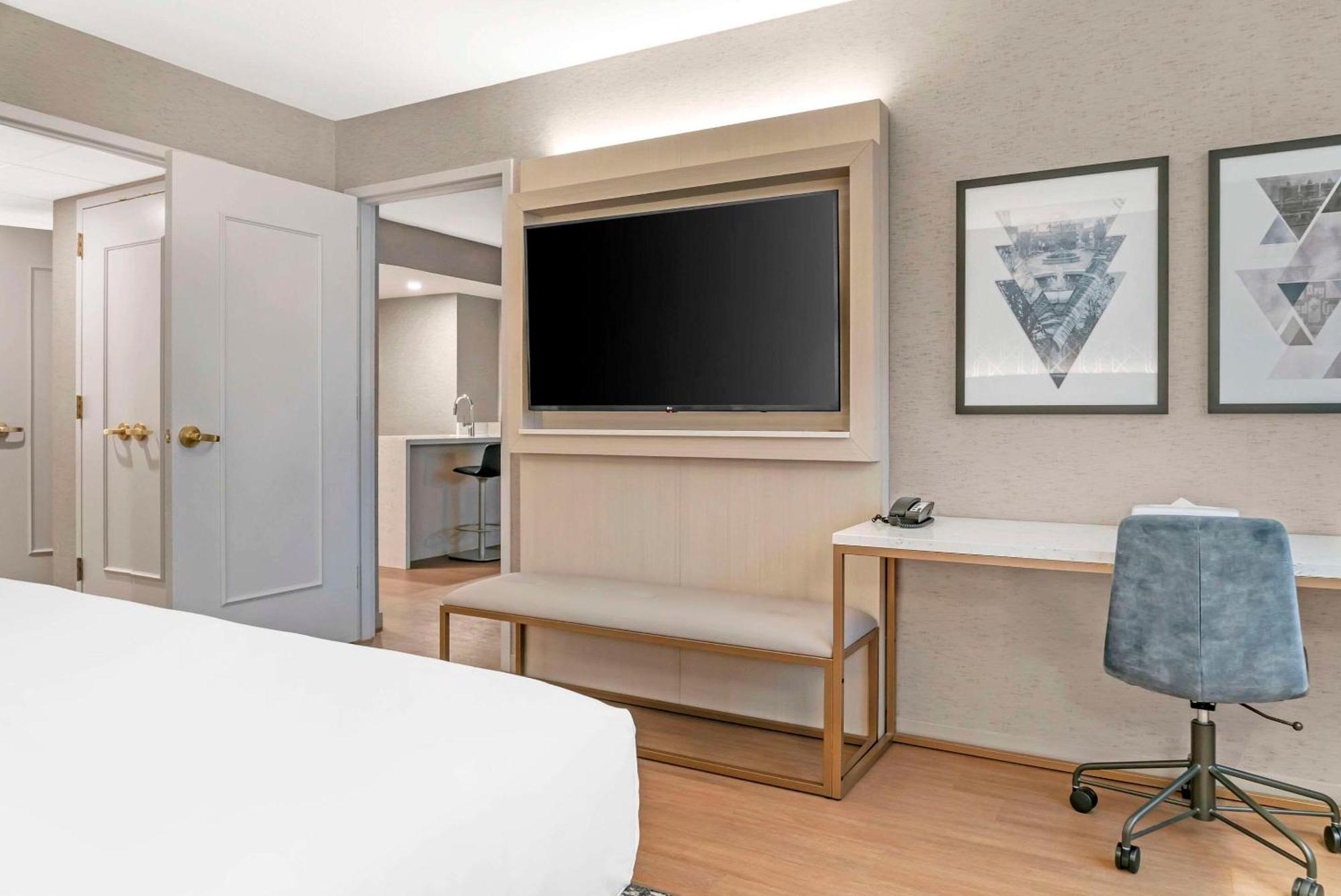 Radisson Plaza Hotel And Suites Kalamazoo Dış mekan fotoğraf