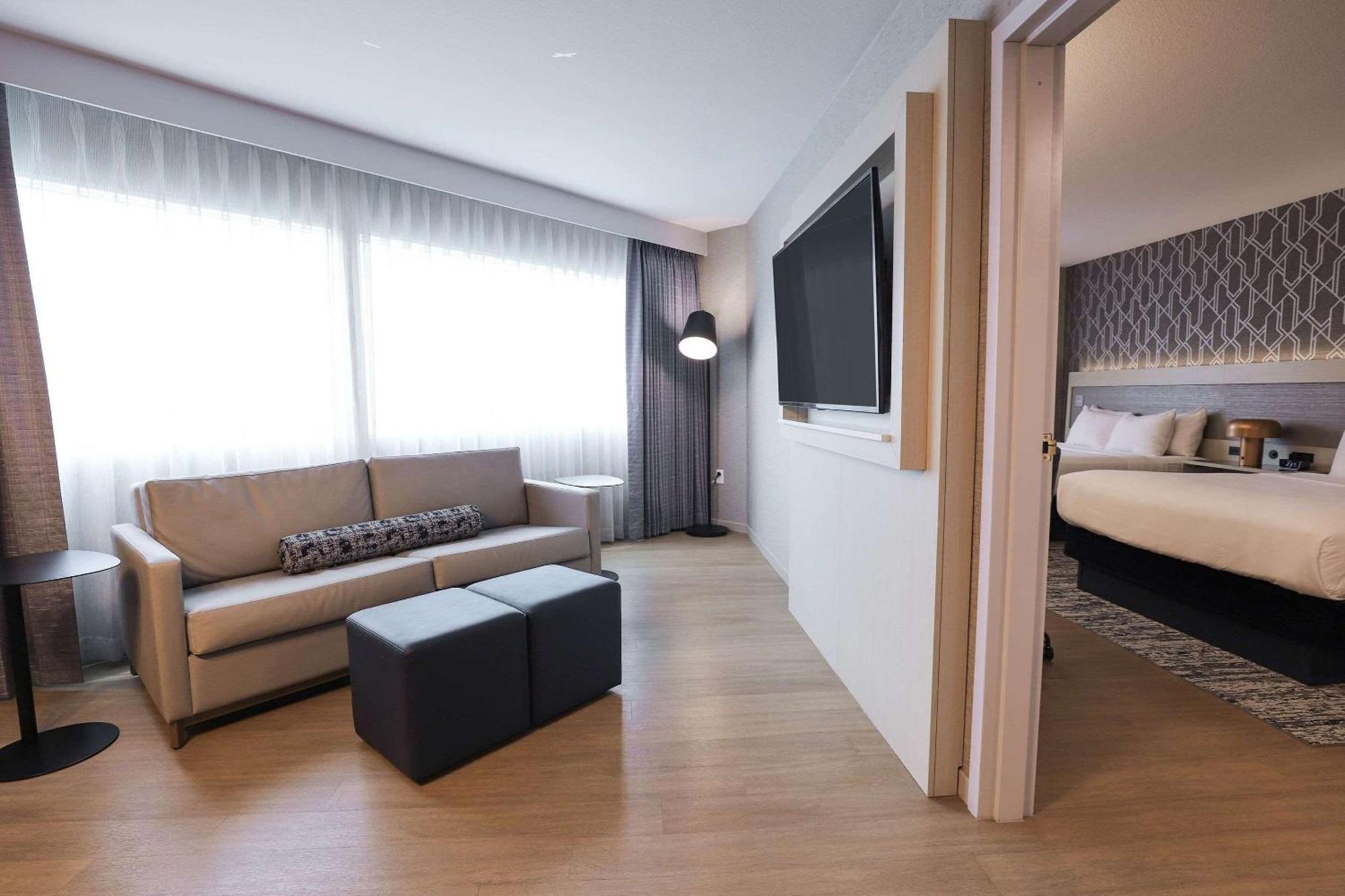 Radisson Plaza Hotel And Suites Kalamazoo Dış mekan fotoğraf
